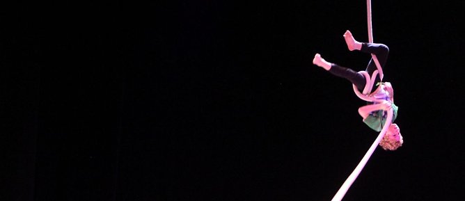 No money - pure honey - die Kinder des Zirkus Zappelini zeigten am Abend, was sie drauf haben (Foto: Angelo Glashagel)