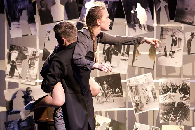 Joy Kammin und Olaf Reinecke in "Die T&auml;nzerin von Ausschwitz" im Theater unterm Dach in Nordhausen (Foto: Theater Nordhausen)