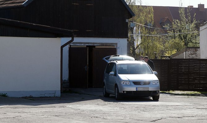 In dieser angemieteten Garage in Salza wurde ein Teil der Beute versteckt (Foto: nnz)