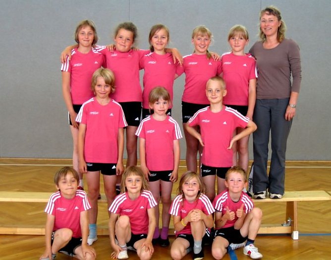 Einheitlich turnen (Foto: nnz)