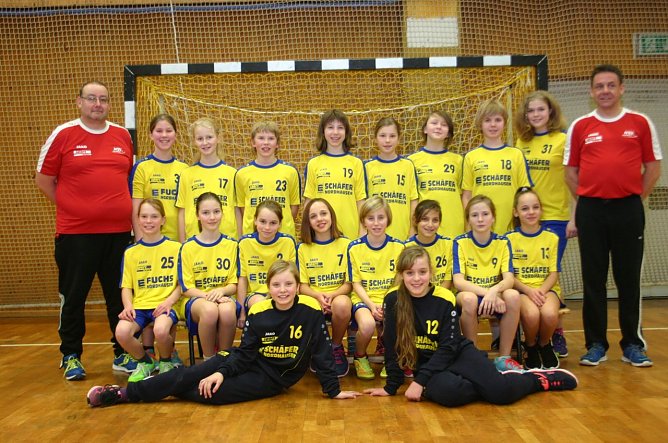 NSV-M&auml;dchen mit Bronze-Schmuck (Foto: Uwe Tittel)