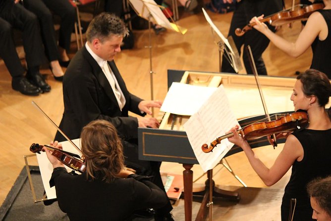 Letztes Lohkonzert mit Markus L. Frank (Foto: Karl-Heinz Herrmann) Letztes Lohkonzert mit Markus L. Frank (Foto: Karl-Heinz Herrmann)