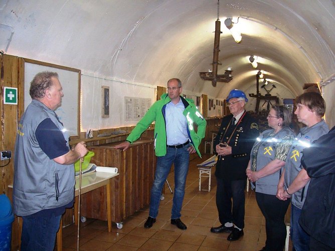 Besuch in der Langen Wand - Matthias Jendricke im Kupferschiefer (Foto: Lydia Schubert)