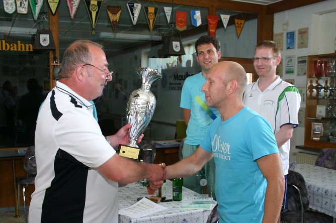 Der Kali-Pokal bleibt nach f&uuml;nf Siegen in Folge nun endg&uuml;ltig in Sondershausen (Foto: Uwe Tittel)