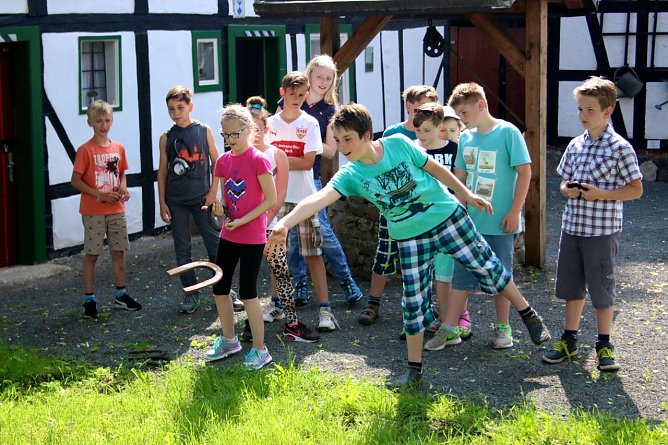 Felix und seine Freunde feierten Geburtstag im Ellricher Heimatmuseum (Foto: Felix Bannert)