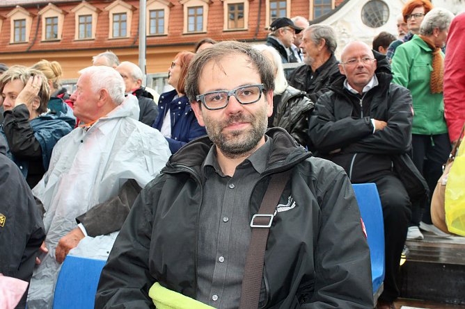 Nass vor der Premiere (Foto: Karl-Heinz Herrmann)