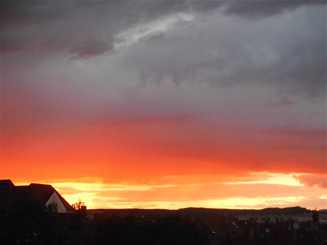 Rote Stunde am Nordh&auml;user Abendhimmel (Foto: Bernd Thielbeer)