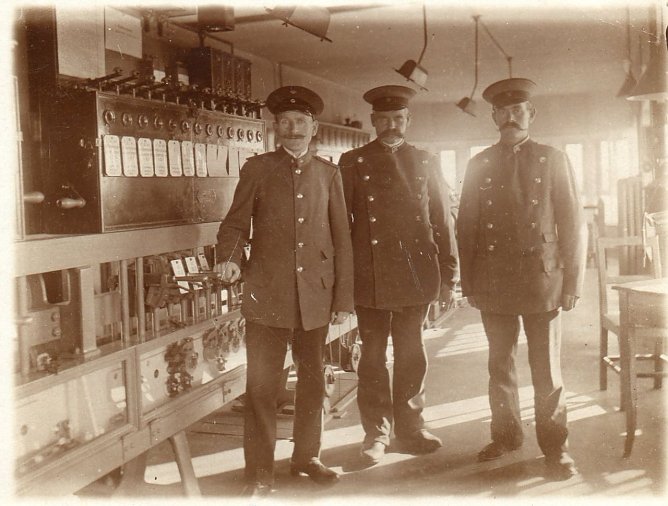 Bahnstellwerk 1930 (Foto: Paul Lauerwald) Bahnstellwerk 1930 (Foto: Paul Lauerwald)