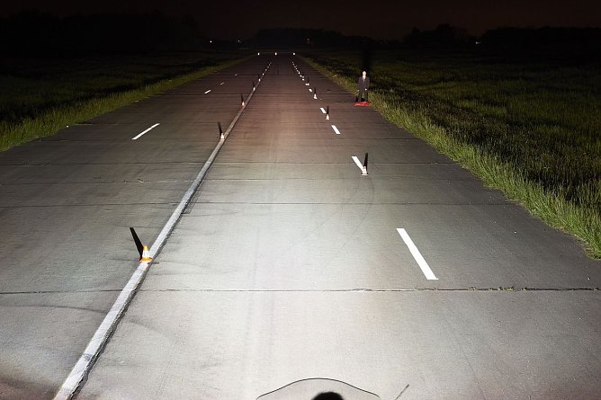 Der ADAC testet insbesondere die Sicht bei Nacht (Foto: ADAC)