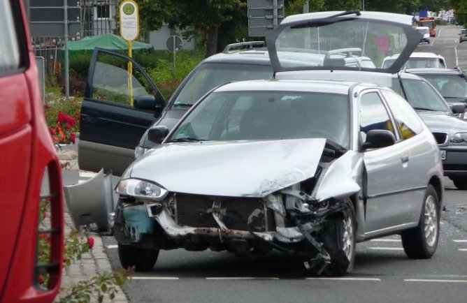 Crash auf Kreuzung (Foto: nnz) Crash auf Kreuzung (Foto: nnz)
