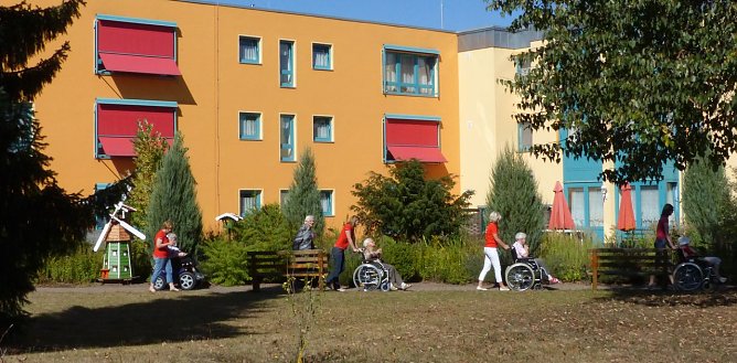 Gemeinsamer Spaziergang (Foto: nnz)