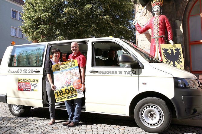 Taxis als Werbebotschafter für die Einkaufsstadt Nordhausen (Foto: City Management Nordhausen) Taxis als Werbebotschafter für die Einkaufsstadt Nordhausen (Foto: City Management Nordhausen)
