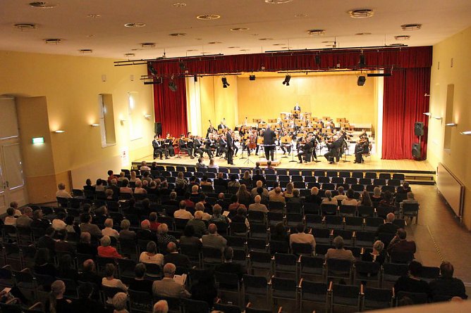 &Uuml;berw&auml;ltigender Einstieg in die Konzertsaison (Foto: Karl-Heinz Herrmann)