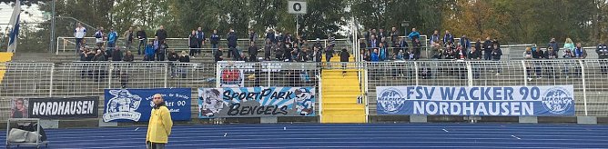 Der treue Anhang ist schon vor Ort (Foto: Bernd Peter)