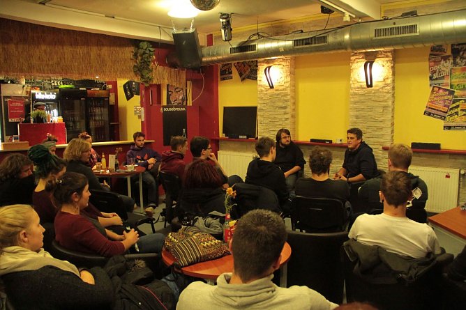 Legalize it? - im Karzer sprach man gestern mit dem Bundestagsabgeordneten Frank Tempel &uuml;ber Drogenpolitik (Foto: Angelo Glashagel)