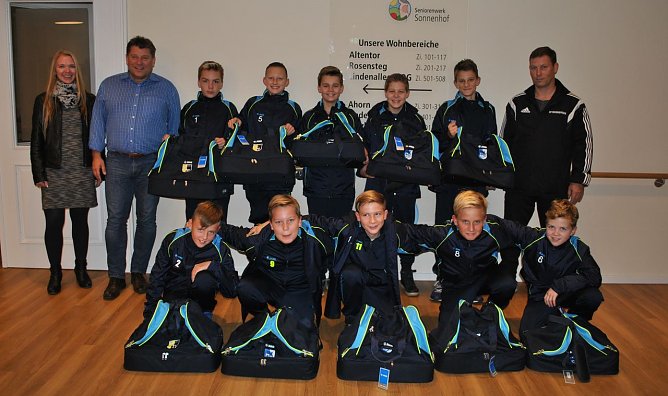 Unterst&uuml;tzung f&uuml;r Nachwuchskicker (Foto: privat)