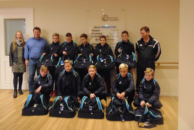 Der Sonnenhof war einer der zahlreichen Sponsoren aus Ilfeld und Umgebung f&uuml;r die Fu&szlig;ball-Jungs der D-Junioren der SpG Niedersachswerfen/Ilfeld. (Foto: Christian Pinkert)