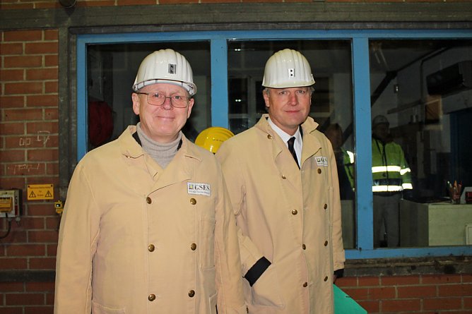 Ministerpr&auml;sident bekam Schl&auml;ge (Foto: Karl-Heinz Herrmann)