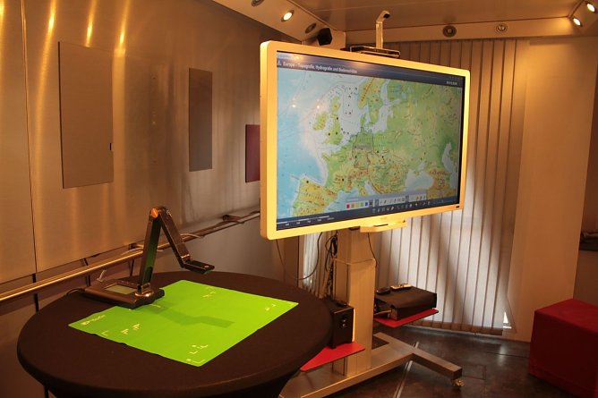 Klassenzimmer der Zukunft auf dem Petersberg (Foto: Angelo Glashagel)