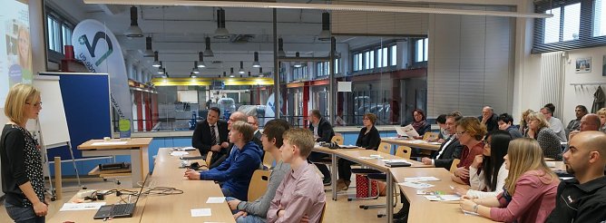 Gr&uuml;ndung der Sch&uuml;lerakademie (Foto: nnz)