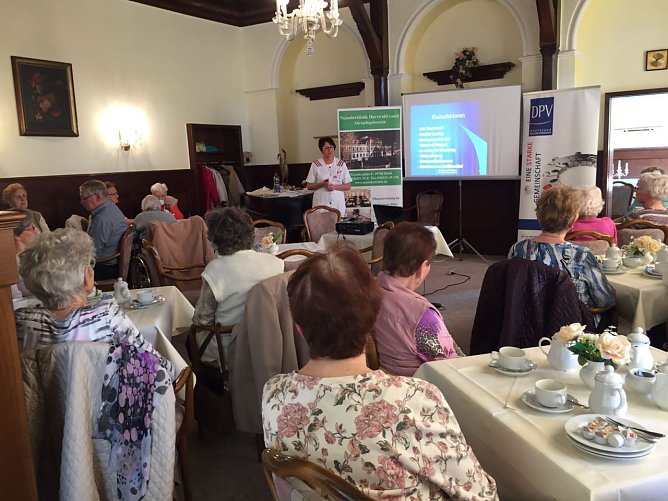 Osteoporose und richtige Ern&auml;hrung - Vortrag in der Neanderklinik (Foto: Martina R&ouml;der)