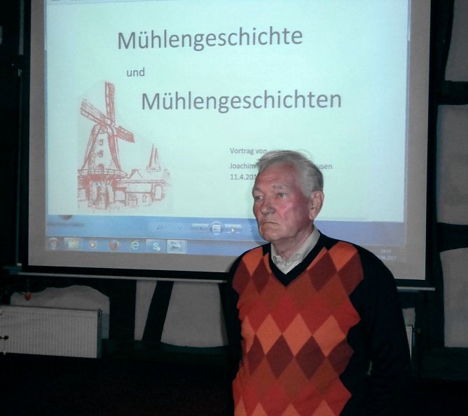 M&uuml;hlenpabst bei den Geschichtsfreunden (Foto: Hans-Georg Backhaus)