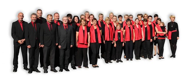 Taufkonzert mit dem Gospelchor Karibu (Foto: Regina Englert) Taufkonzert mit dem Gospelchor Karibu (Foto: Regina Englert)