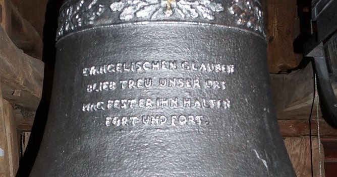 Die Glocke als Zeugnis (Foto: R. Englert)