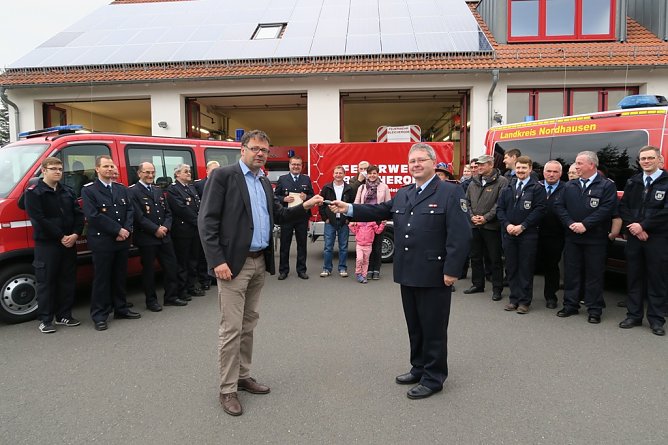 Zwei neue Fahrzeuge für die Bleicheröder Feuerwehr (Foto: Stadtverwaltung Bleicherode) Zwei neue Fahrzeuge für die Bleicheröder Feuerwehr (Foto: Stadtverwaltung Bleicherode)