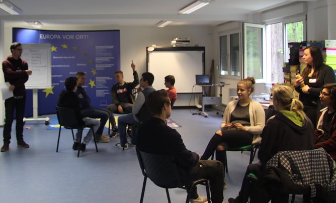 Viel los am Europatag im Jugendgästehaus Rothleimmühle (Foto: Christiane Bornemann) Viel los am Europatag im Jugendgästehaus Rothleimmühle (Foto: Christiane Bornemann)