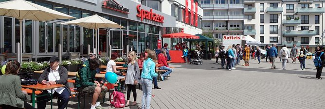 Knax-Kinderfest auf dem Parkplatz der Kreissparkasse (Foto: nnz)