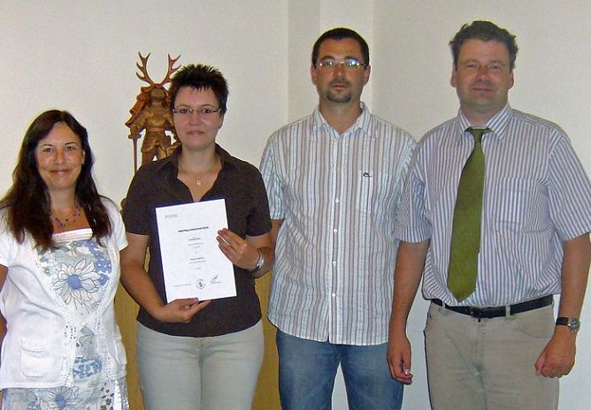 Die Neuen und der B&uuml;rgermeister (Foto: Stadtverwaltung)