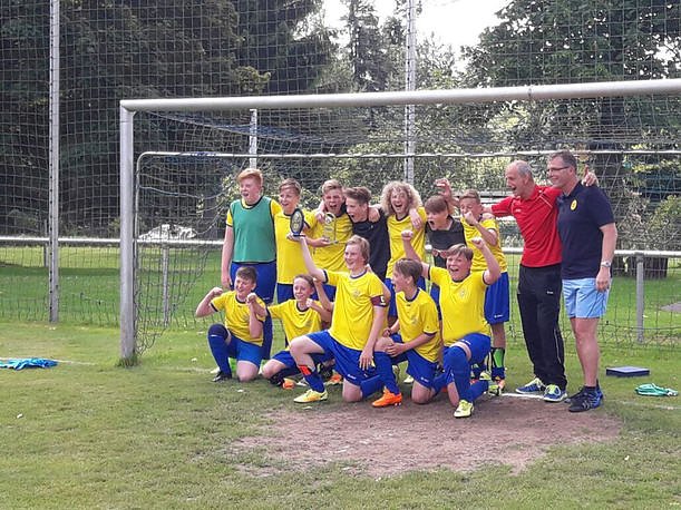 D-Jugend Fussballer des VFL 28 sind Nordth&uuml;ringer  Meister 2016/17 (Foto: Vfl 28 Ellrich)