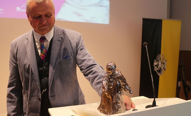 Peter Genßler hat sich viel Gedanken um seinen neuen Luther gemacht (Foto: Angelo Glashagel) Peter Genßler hat sich viel Gedanken um seinen neuen Luther gemacht (Foto: Angelo Glashagel)