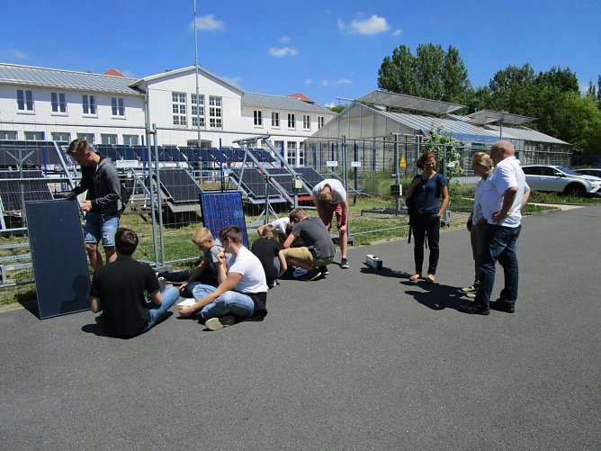 Dr. Stephanie Kowitz-Harms, Koordinatorin der MINT-Regionen, besuchte die Hochschule Nordhausen und die Kindertagesst&auml;tte Kleine Entdecker in Gro&szlig;wechsungen (Foto: Yvonne Schiffner)