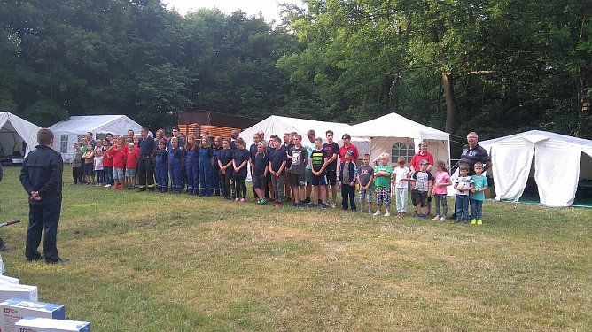 Zeltlager der Jugendfeuerwehren auf der Feuerkuppe (Foto: Steffen Theuerkauf)
