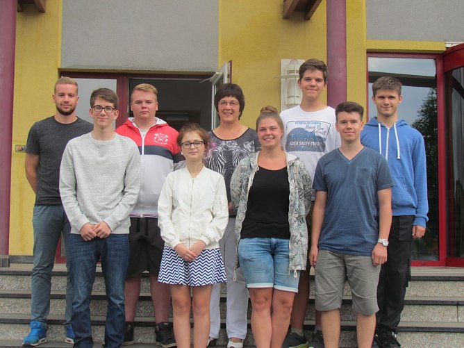 Personalgruppenleiterin Petra Bremer begr&uuml;&szlig;te die neuen Auszubildenden in den Unternehmen der Stadtwerke-Nordhausen-Gruppe (Foto: Franziska Bernsdorf, Verkehrsbetriebe Nordhausen)