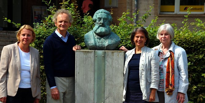 Michael Meyenburg auf den Spuren von B&uuml;rgermeister Michael Meyenburg (Foto: P. Grabe, Pressestelle)