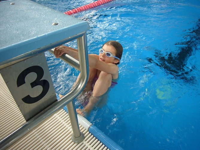 826 M&auml;dchen und Jungen nahmen am Schwimmunterricht teil (Foto: Werner H&uuml;tcher)