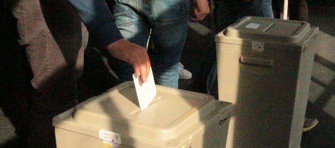 Klaan und Mohr - Wahlkampf an der Basis (Foto: Angelo Glashagel) Klaan und Mohr - Wahlkampf an der Basis (Foto: Angelo Glashagel)