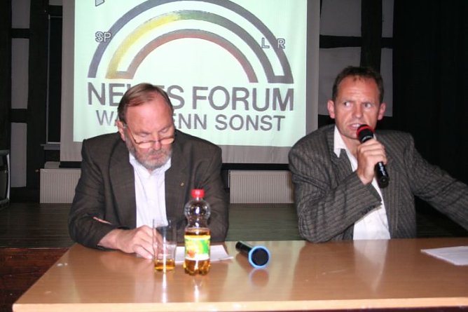 Dr. Manfred Schr&ouml;ter und Holger Wengler berichteten &uuml;ber ihre Erlebnisse  (Foto: Hellberg)