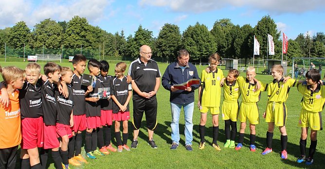 Auszeichnung f&uuml;r den SV Bielen 1926 (Foto: Kurt Trost)