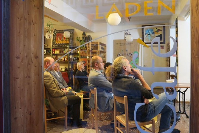 Zum eigentlichen Geburtstag hatte man zum Vortragsabend in den Weltladen gebeten (Foto: Angelo Glashagel)