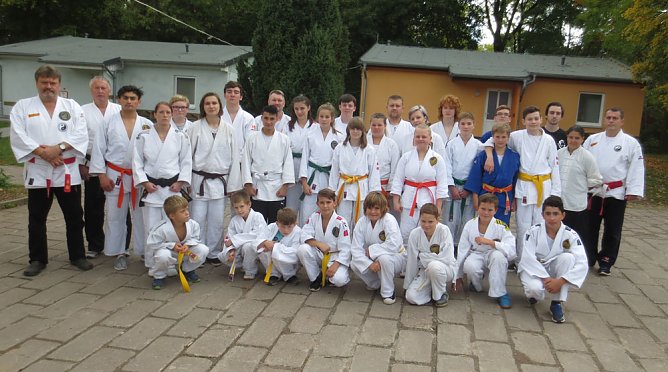 Der Chinesisch-Deutsche Kampfkunstverein Landesverband Thüringen e.V. (Foto: Werner Bank) Der Chinesisch-Deutsche Kampfkunstverein Landesverband Thüringen e.V. (Foto: Werner Bank)