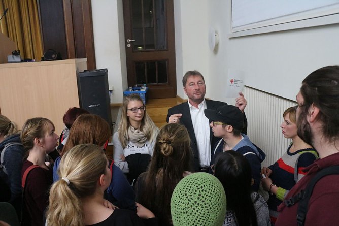 Spuren hinterlassen - mit fast 200 Studierenden war der Andrang so gro&szlig; wie noch nie (Foto: Angelo Glashagel)