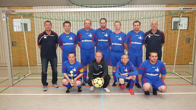 Erfolgreich beim Hallenturnier: die Mannschaft der Nordth&uuml;ringer Werkst&auml;tten (Foto: Ingrid Krug)