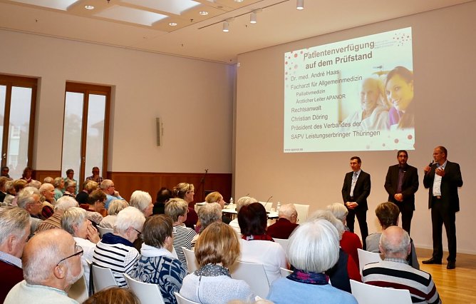 Vortrag zur Patientenverfügung stieß auf große Resonanz (Foto: Pressestelle Landratsamt Nordhausen) Vortrag zur Patientenverfügung stieß auf große Resonanz (Foto: Pressestelle Landratsamt Nordhausen)