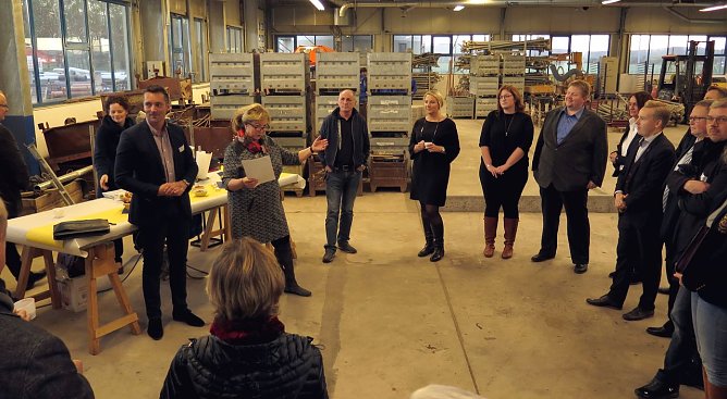 Doris K&ouml;nig stellt ihr Unternehmen vor (Foto: NUV)