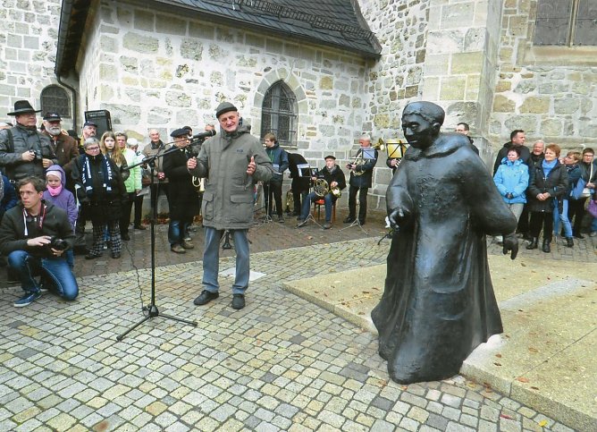 Peter Genßler hat sich viel Gedanken um seinen neuen Luther gemacht (Foto: Heidelore Kneffel) Peter Genßler hat sich viel Gedanken um seinen neuen Luther gemacht (Foto: Heidelore Kneffel)