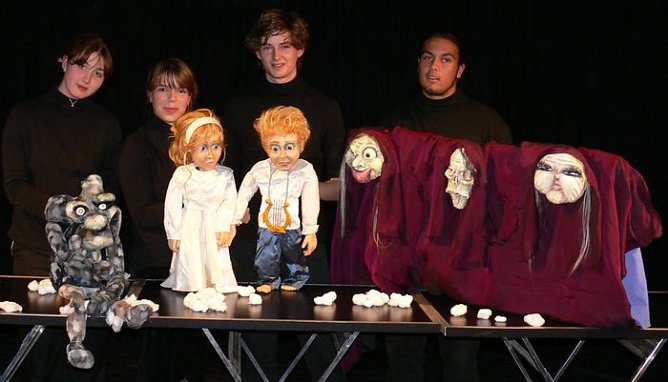 Puppenspieler (Foto: B. Susemihl) Puppenspieler (Foto: B. Susemihl)